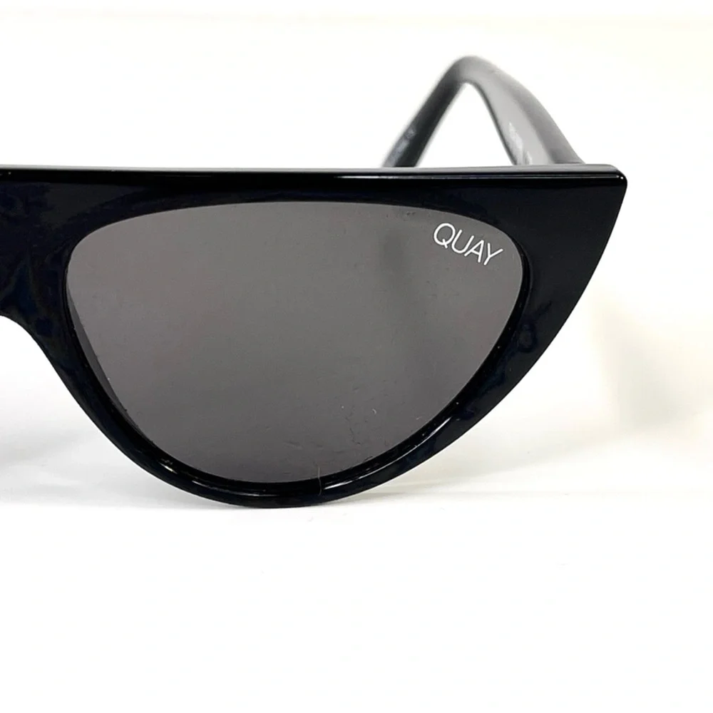 QUAY AUSTRALIA Run Away NEW Black Cat Eye Sunglasses NEW